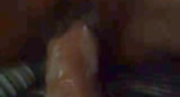 sex dâm thủy Brunette ngựa thủ dâm với pim xes máy rung.